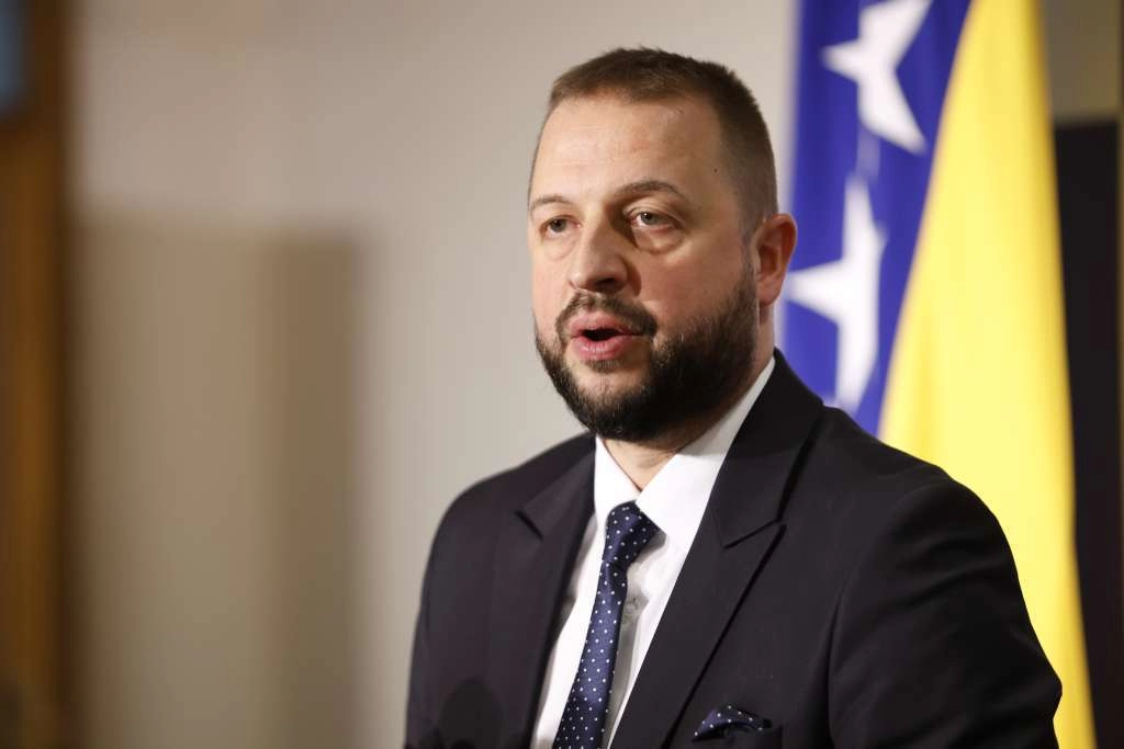 Špirić i izaslanici iz SNSD-a su žiteljima uskratili jeftinije gorivo